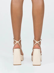 La Belle Heels Bone